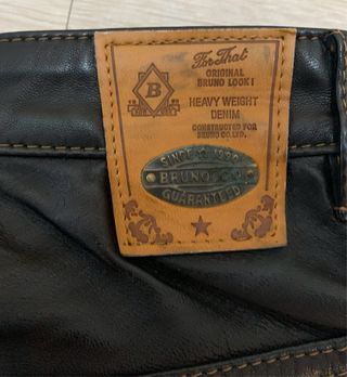 Pantalón de piel negro mujer