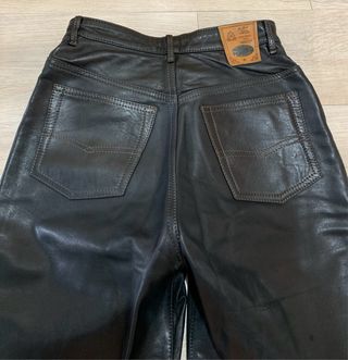 Pantalón de piel negro mujer