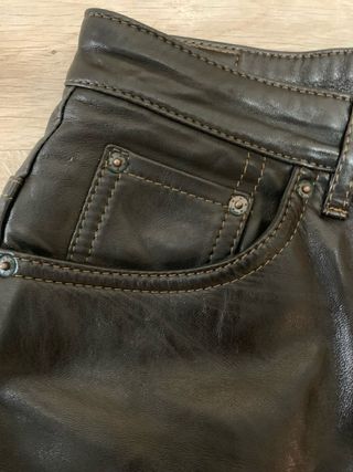 Pantalón de piel negro mujer