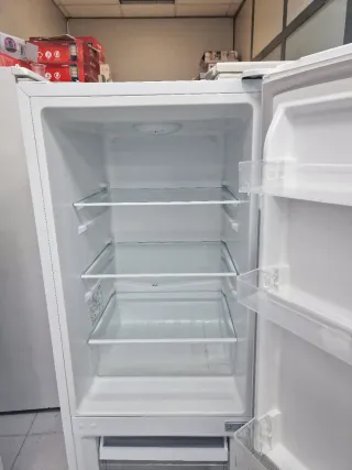 Nevera 1.43m por 50cm ancho