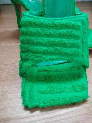 Zapatos de tacón Ciaodea verdes talla 39