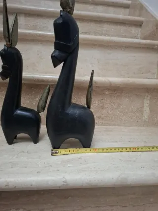 2 Figuras Decorativas Caballo Negro y Dorado