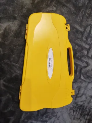 Xilófono de juguete amarillo