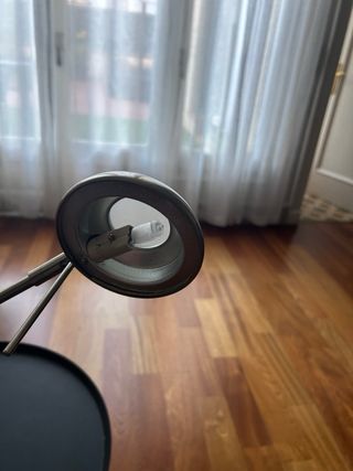 Lámpara de escritorio moderna metal