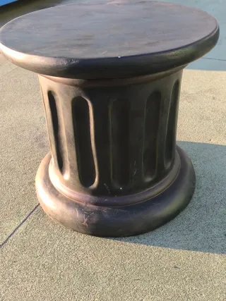 Pedestal Clásico Redondo Resina Alta Calidad