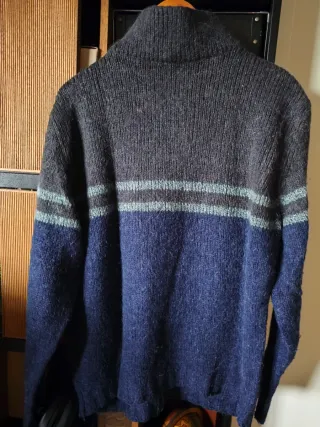 Jersey de punto con cremallera y bolsillos