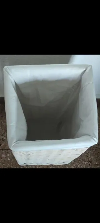 Cesta mimbre y tela beige/blanca saco