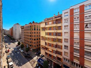 Piso en venta en Centro en Gijón