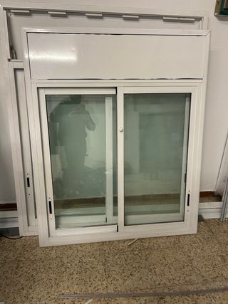 Ventana corredera aluminio blanca
