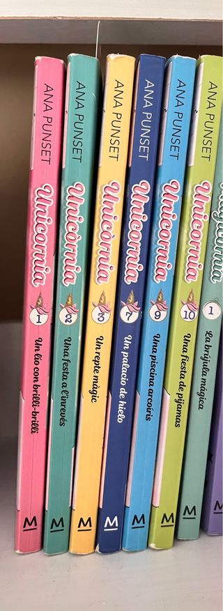 Unicornia 9 - Una piscina arcoíris