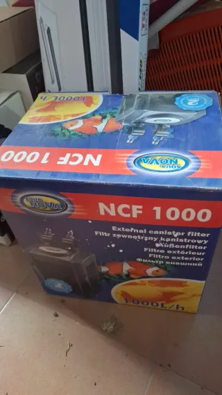 Acuario 240L con mesa, luz, filtro y accesorios