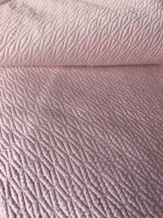 Colcha rosa cama matrimonio