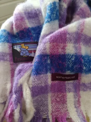 Bufanda cuadros Women'secret morado y blanco