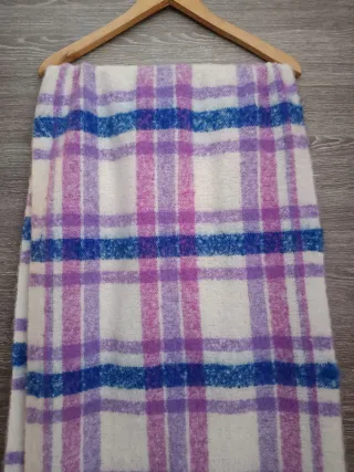 Bufanda cuadros Women'secret morado y blanco