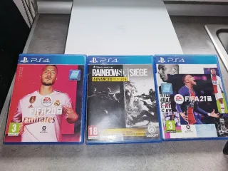 PS4 Slim 1TB Bianca + Controller Blu + Giochi