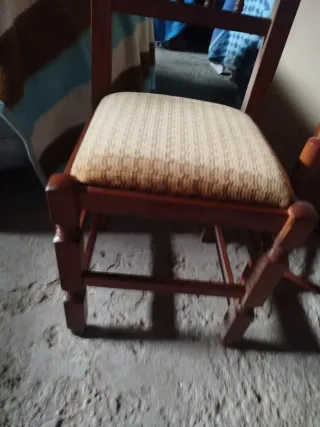Silla de madera nogal