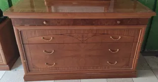 Cassettiera con specchiera + due comodini.