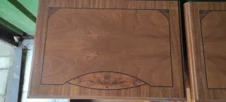 Cassettiera con specchiera + due comodini.