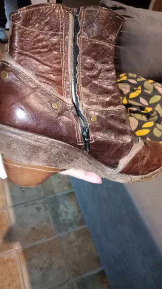 Botines de piel marrones