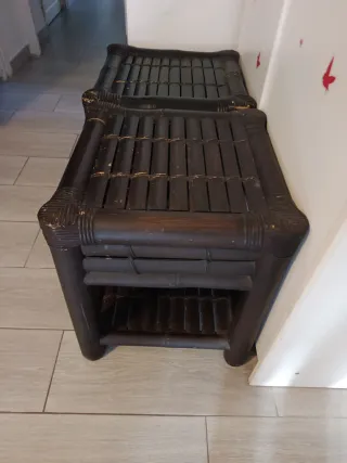 2 Mesitas de noche de bambú