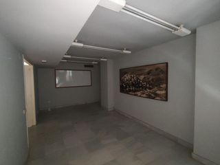 Local comercial en venta en Centro en Almería