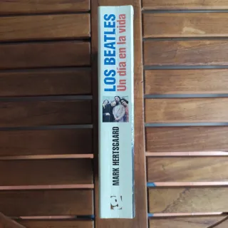 Libro: Los Beatles Un día en la vida