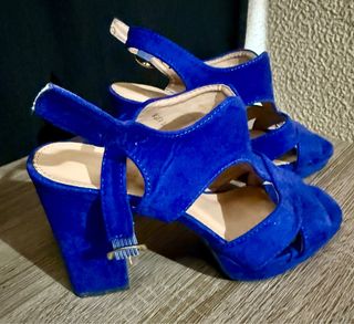 Sandália de Salto Alto Azul
