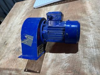 Ventilador centrífugo industrial azul