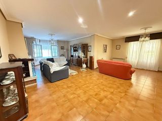 Chalet en venta en Ctra de Sevilla - Ronda sur en Badajoz