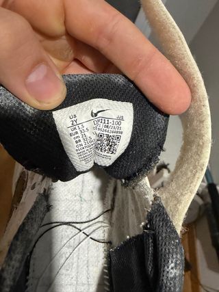 Zapatillas Nike Blancas y Rojas