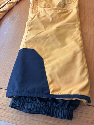 Pantalón de esquí Quiksilver color mostaza