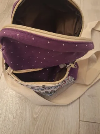 Bolso morado con estampado étnico