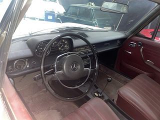 Mercedes-Benz 220 1993