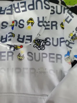 Sudadera con capucha Super.