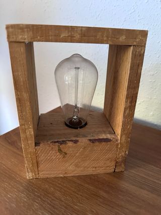 Lámpara de mesa RUC madera