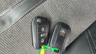 Peugeot 3008 PureTech 130 S&S Allure 96 kW (130 CV)