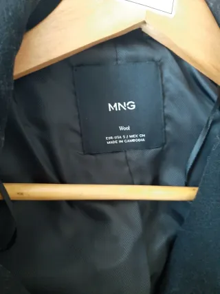 Abrigo Mango Negro Talla S