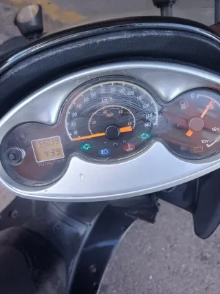 Yamaha Majestic 125 Negra