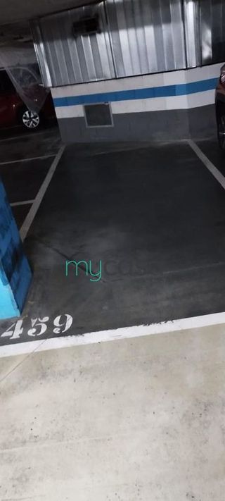 Garaje en venta en Artigas - Llefià en Badalona