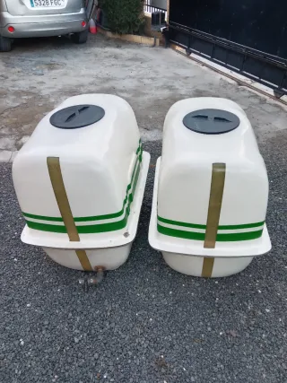 2 Cubas de agua blancas .200 litros de capacidad