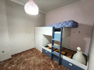 Cama tren con armario y cajones