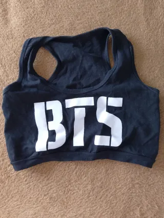 Top corto BTS negro