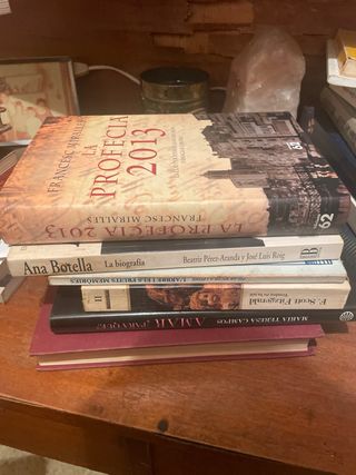 Lote de libros variados castellano y catalan