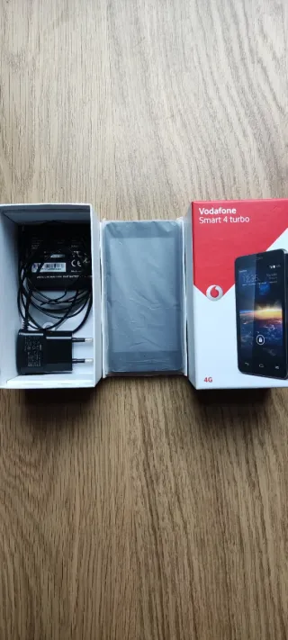 Móvil Smart 4 turbo Negro