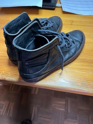 Botines de alta gama negros