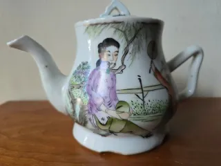 Tetera antigua China decorada