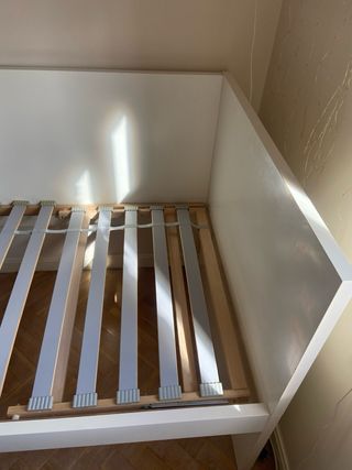 Cama nido individual blanca.