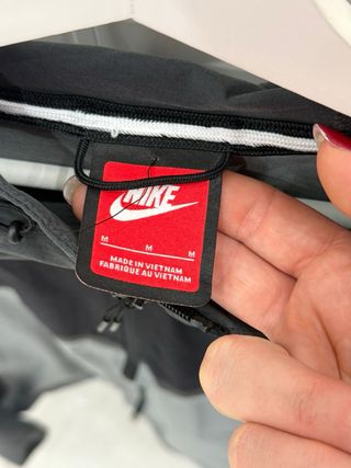 Felpa Nike Tech Grigia e Nera