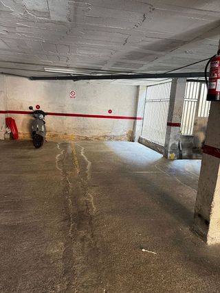 Garaje en venta en Artigas - Llefià en Badalona