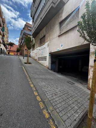 Garaje en venta en Artigas - Llefià en Badalona